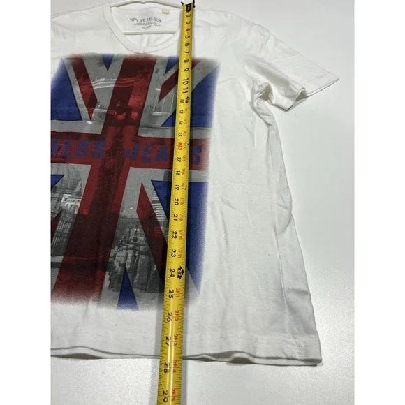 Vintage Guess Men's White V-Neck T-Shirt Size M - Picture 7 of 7